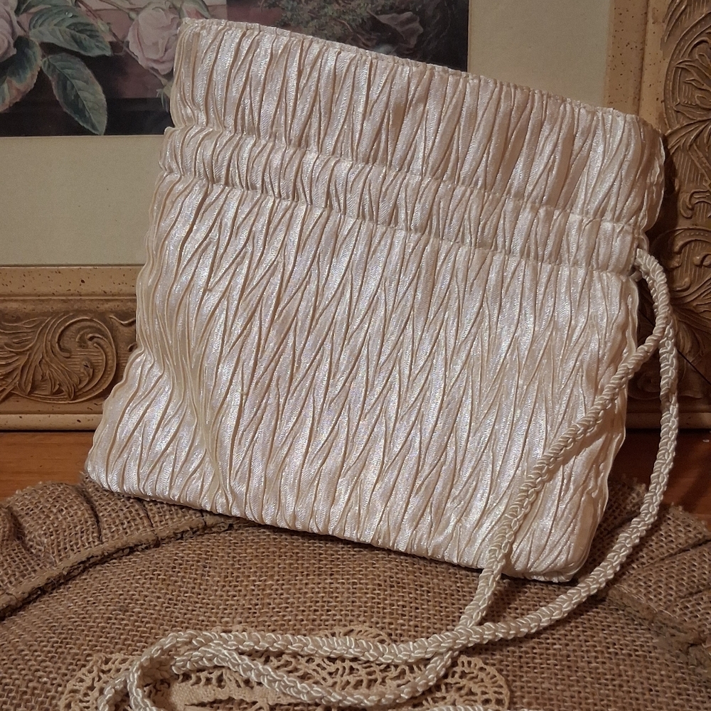 Elegant Cream Women's Bag